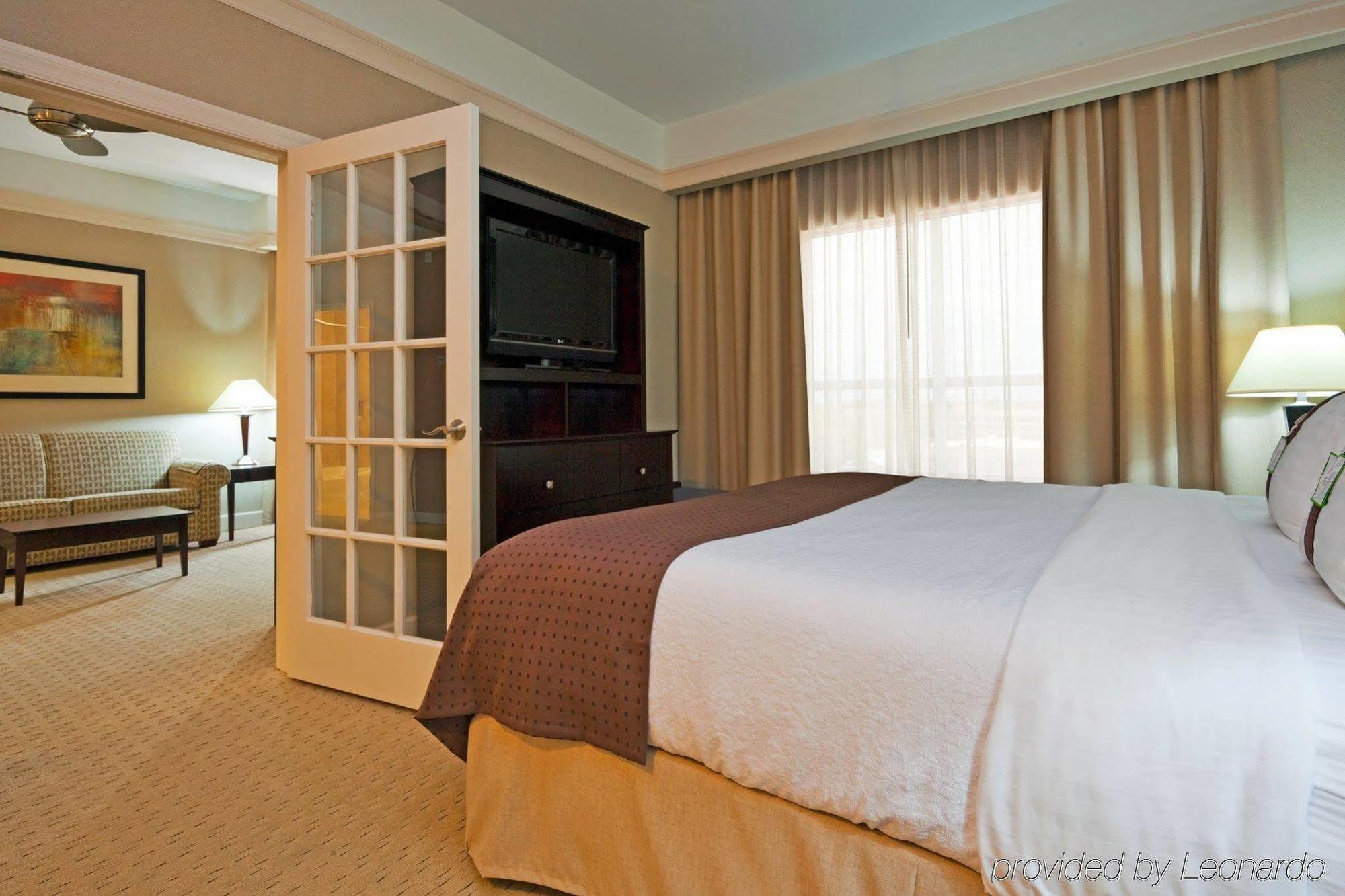 Holiday Inn Baton Rouge College Drive I-10 By Ihg Habitación foto